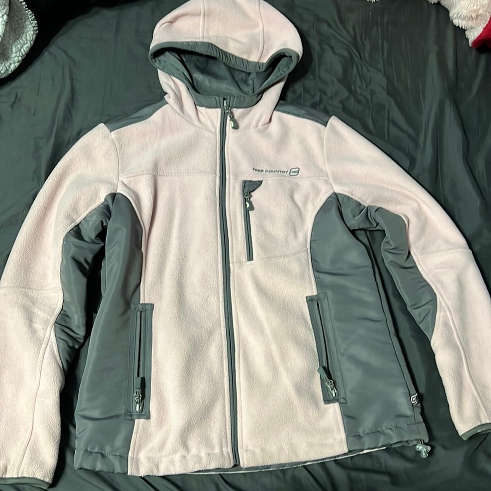 Light Pink. Free Country Hoodie. Size Medium.